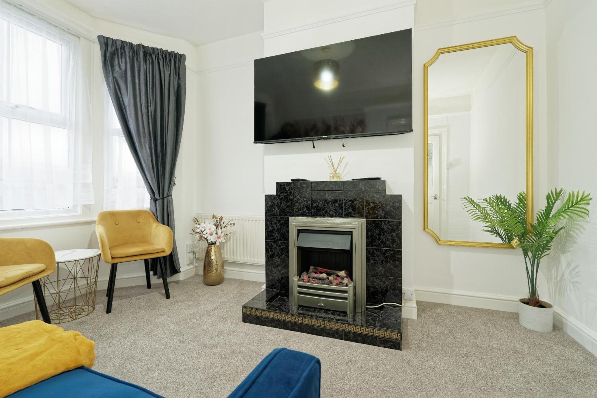 Lovely Luxury 3 Bed House Apartment Chatham  Exterior photo