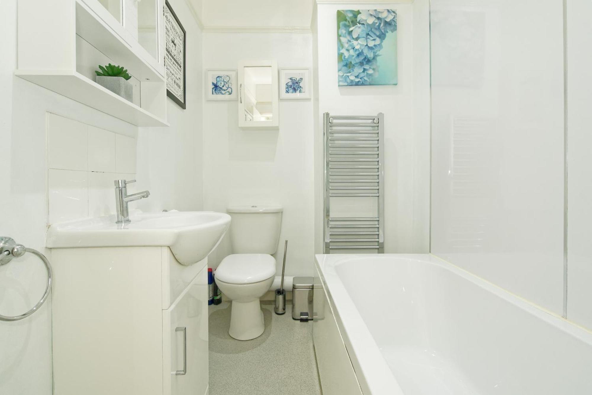 Lovely Luxury 3 Bed House Apartment Chatham  Exterior photo